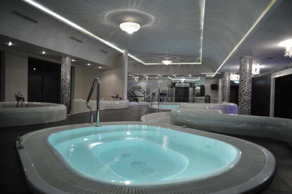 פלוק Hotel Starzynski מראה חיצוני תמונה