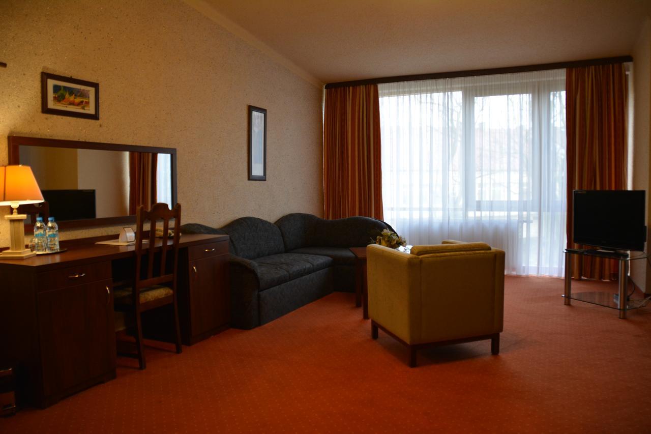 פלוק Hotel Starzynski מראה חיצוני תמונה