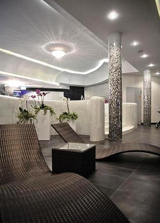 פלוק Hotel Starzynski מראה חיצוני תמונה