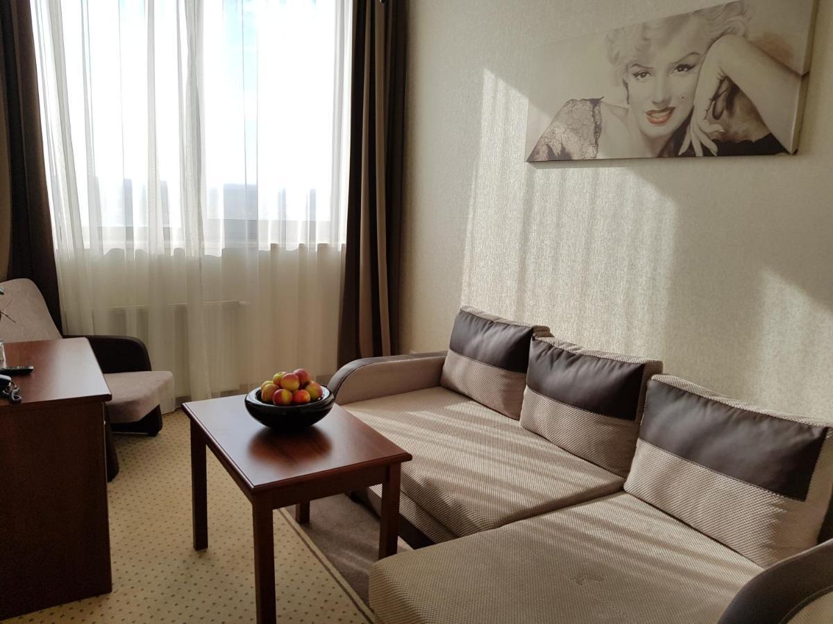 פלוק Hotel Starzynski מראה חיצוני תמונה