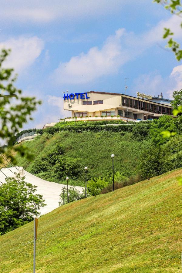 פלוק Hotel Starzynski מראה חיצוני תמונה
